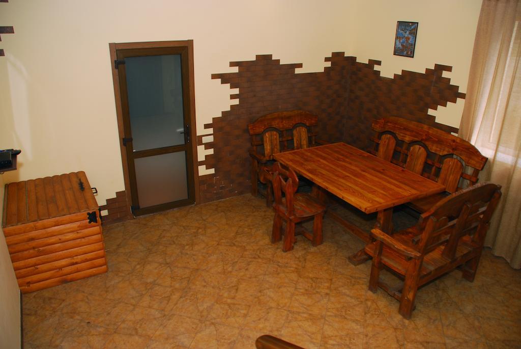 Hotel Yar Charkov Buitenkant foto