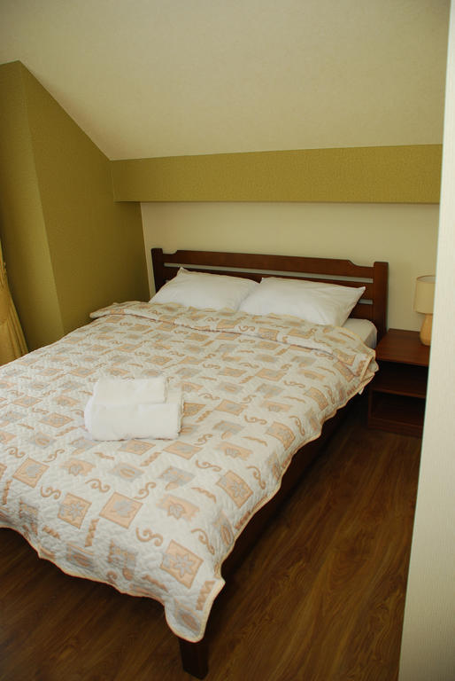 Hotel Yar Charkov Buitenkant foto
